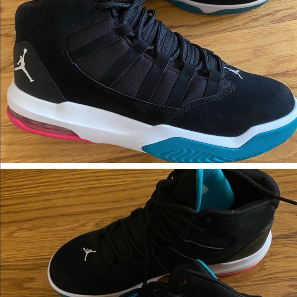 SIZE 7 youth NIKE AIR JORDANS